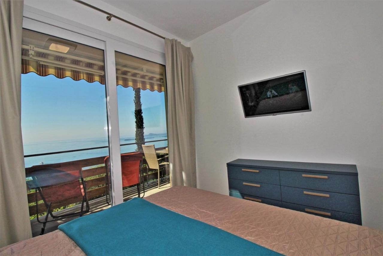 Oriolo Apartment ตอสโกลาโน มาแดร์โน ภายนอก รูปภาพ