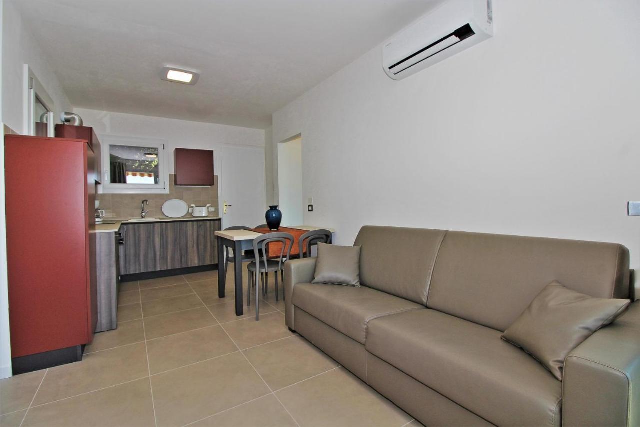 Oriolo Apartment ตอสโกลาโน มาแดร์โน ภายนอก รูปภาพ